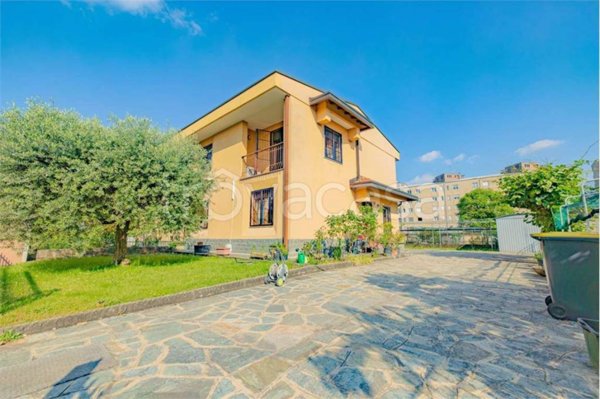casa indipendente in vendita a Parabiago