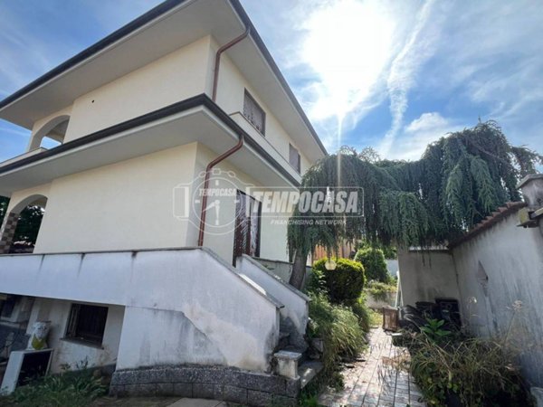 casa indipendente in vendita a Parabiago