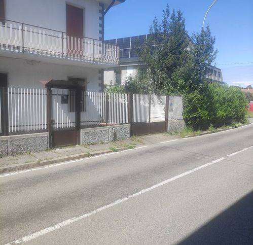 casa indipendente in vendita a Parabiago