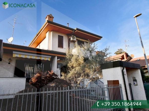 casa indipendente in vendita a Parabiago