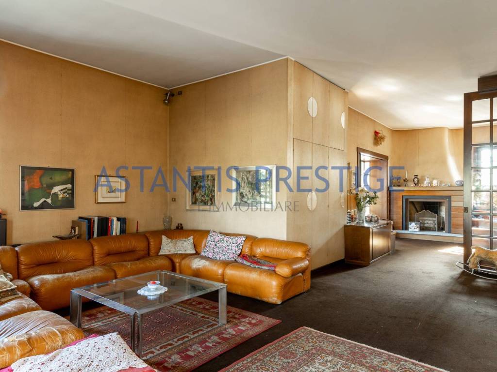 casa indipendente in vendita a Parabiago
