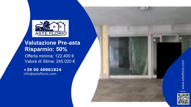 negozio in vendita a Parabiago