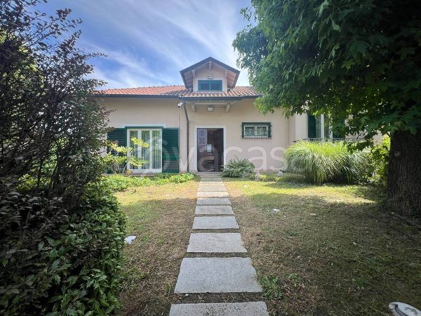 casa indipendente in vendita a Parabiago