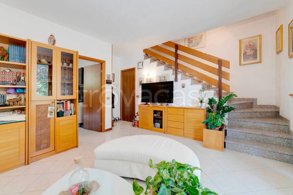 casa indipendente in vendita a Parabiago