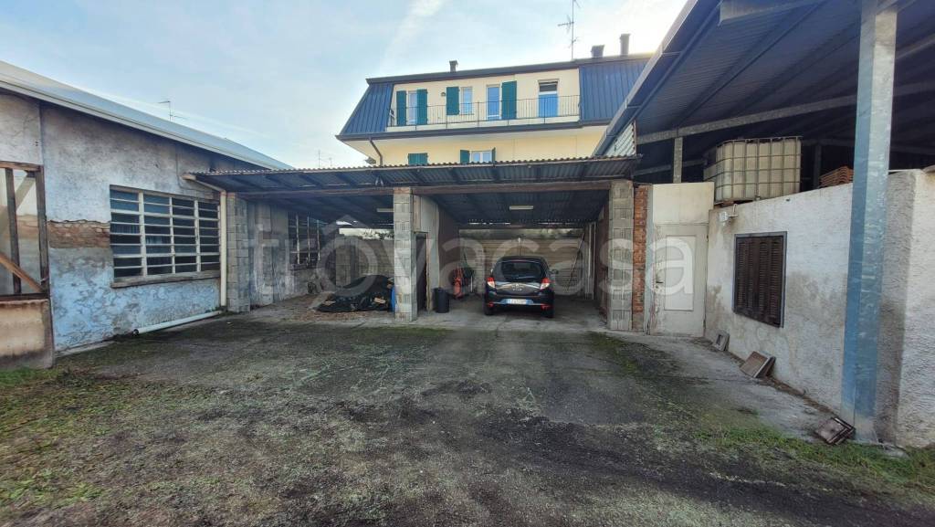 casa indipendente in vendita a Parabiago