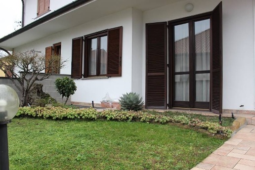 casa indipendente in vendita a Parabiago