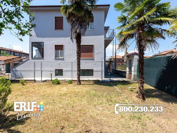 casa indipendente in vendita a Parabiago