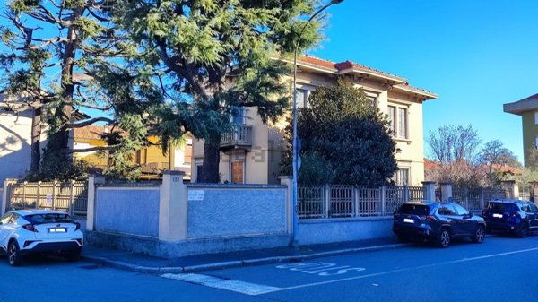 casa indipendente in vendita a Parabiago