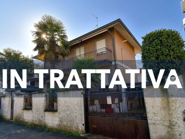 casa indipendente in vendita a Parabiago