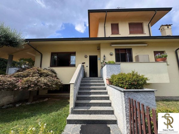 casa indipendente in vendita a Parabiago