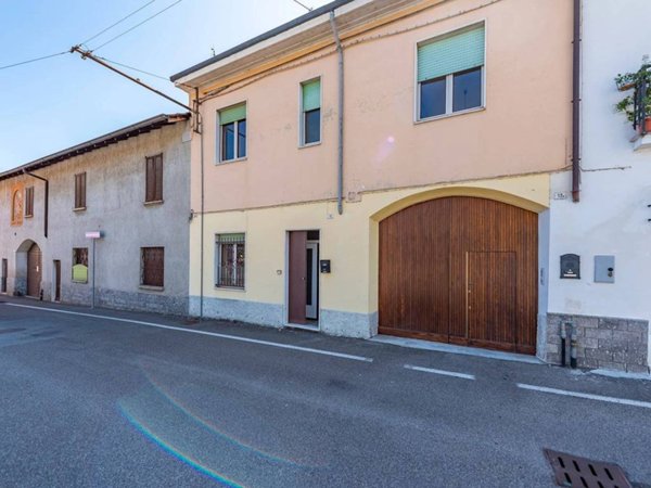 casa indipendente in vendita a Parabiago