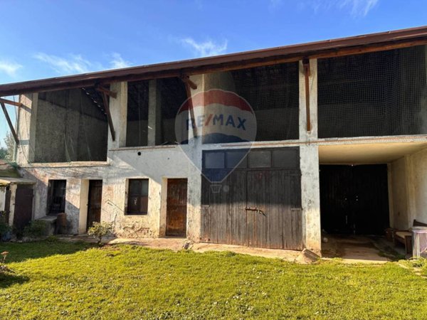 casa indipendente in vendita a Parabiago