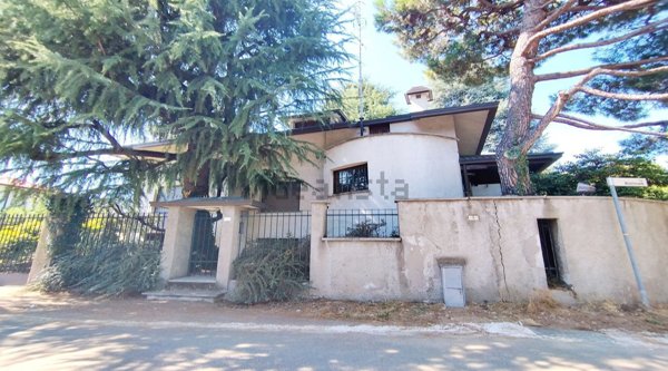 casa indipendente in vendita a Parabiago