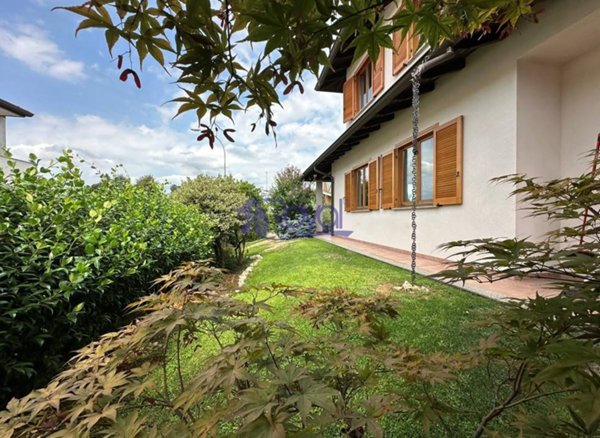 casa indipendente in vendita a Parabiago