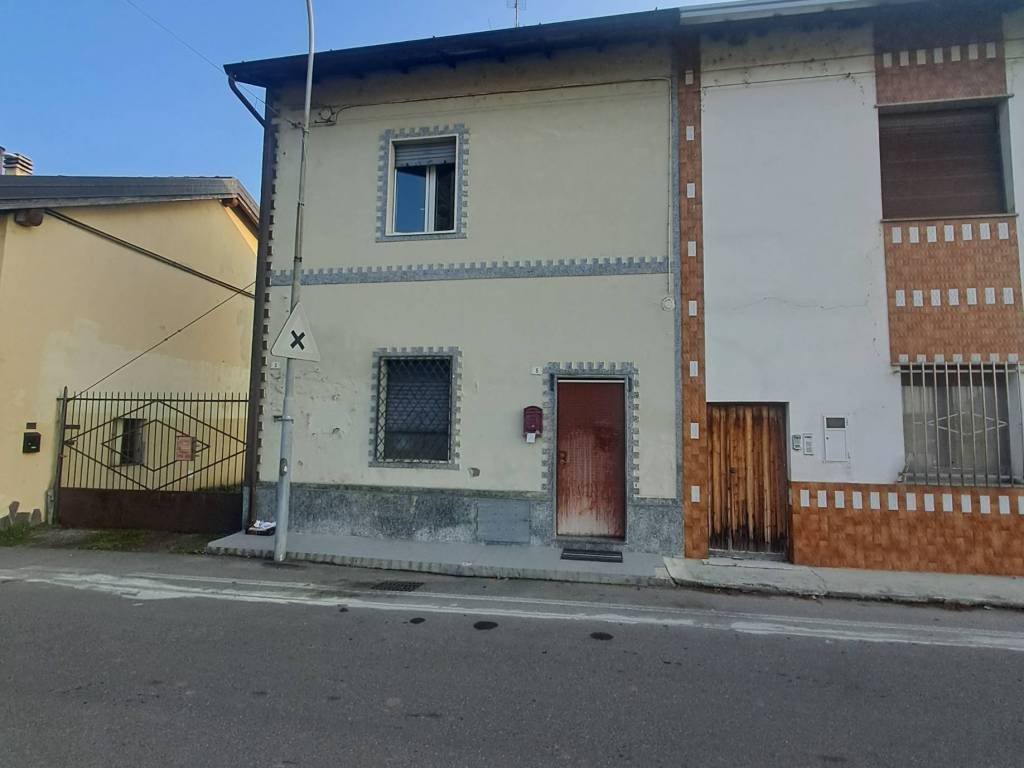 casa indipendente in vendita a Parabiago