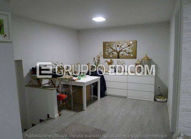 casa indipendente in vendita a Parabiago