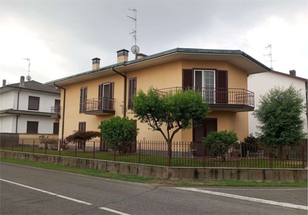 casa indipendente in vendita a Parabiago