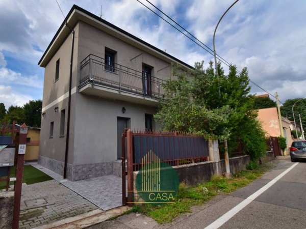 casa indipendente in vendita a Parabiago