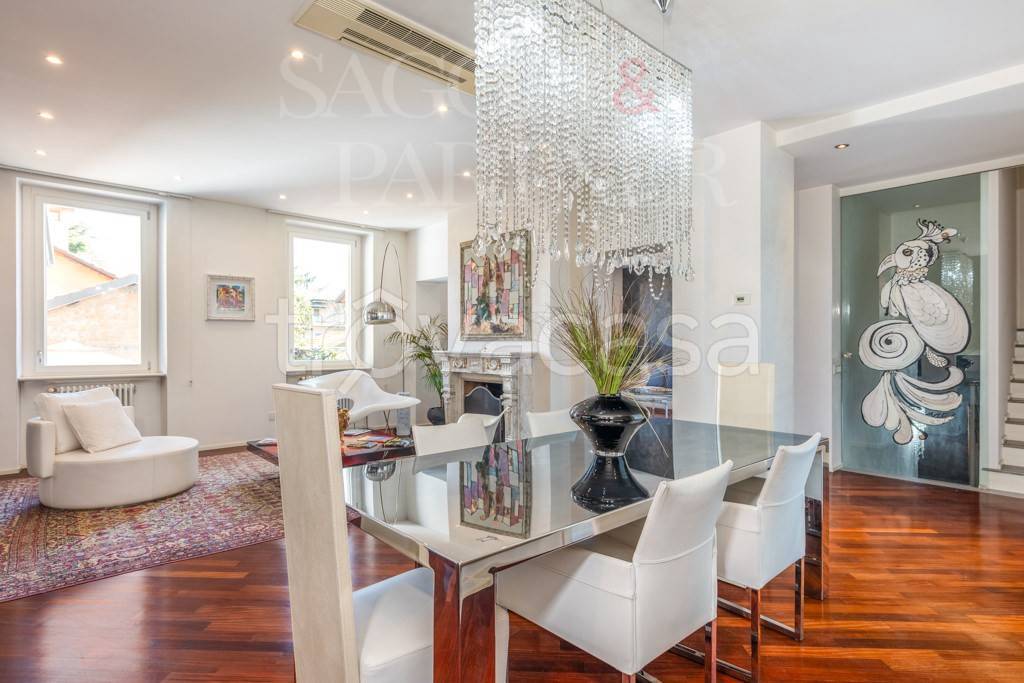 casa indipendente in vendita a Parabiago