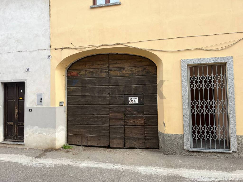 locale commerciale in vendita a Parabiago