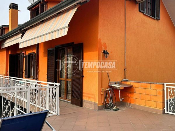 casa indipendente in vendita a Parabiago