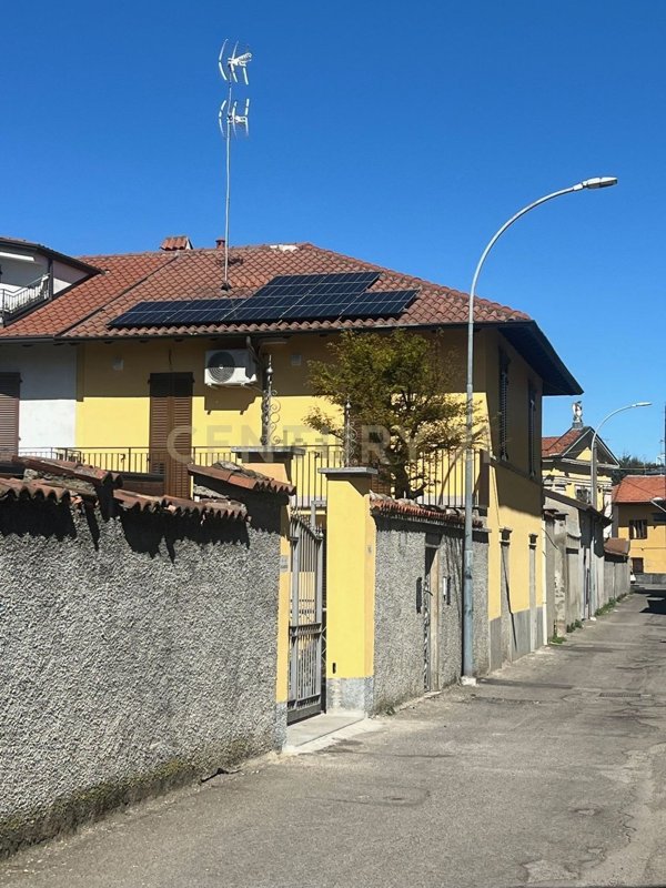 casa indipendente in vendita a Parabiago