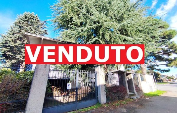 casa indipendente in vendita a Parabiago