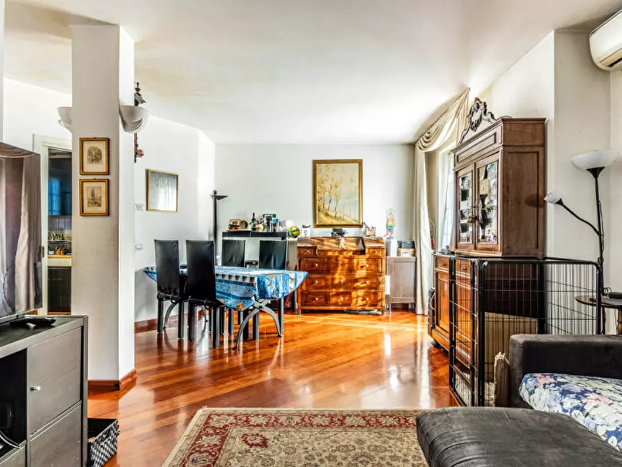 casa indipendente in vendita a Parabiago