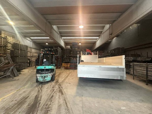 negozio in vendita a Parabiago