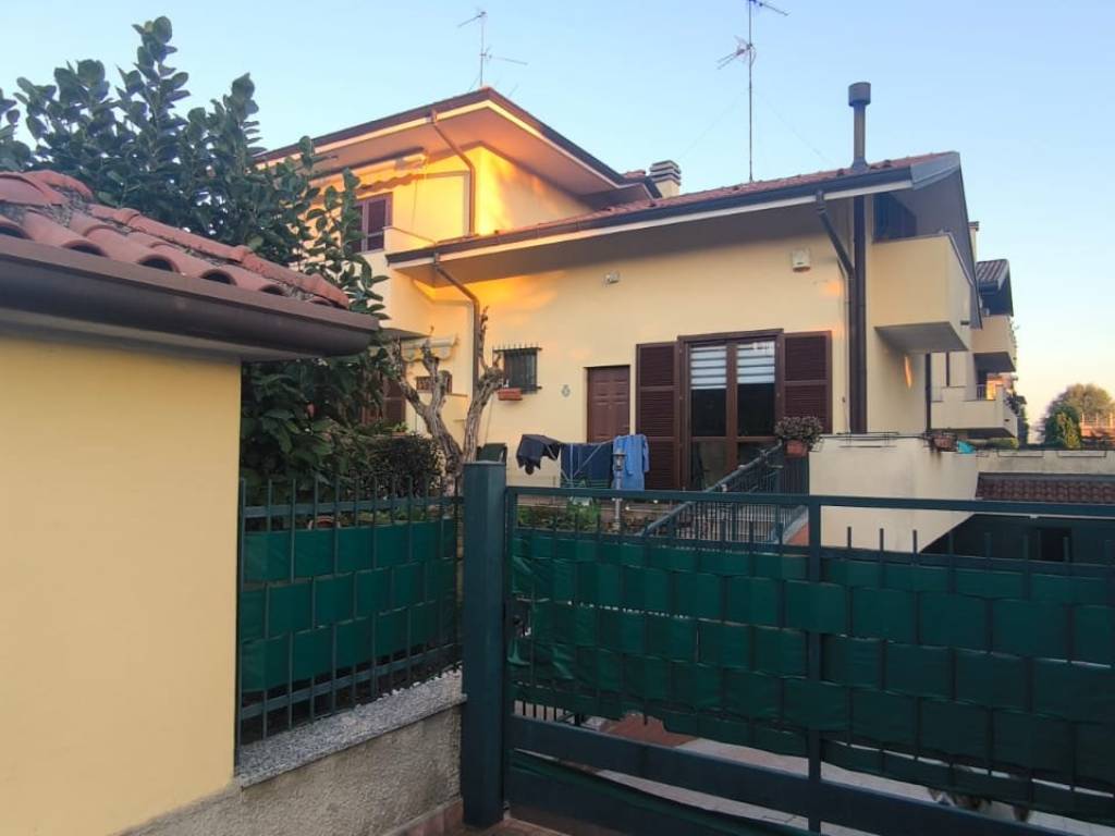 casa indipendente in vendita a Parabiago