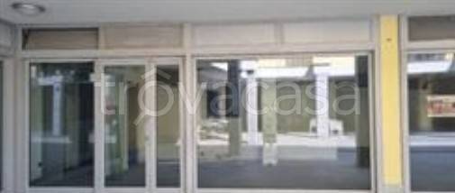 negozio in vendita a Parabiago