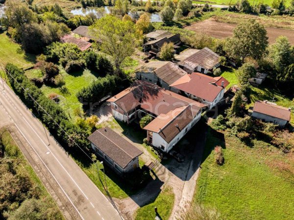 casa indipendente in vendita a Parabiago