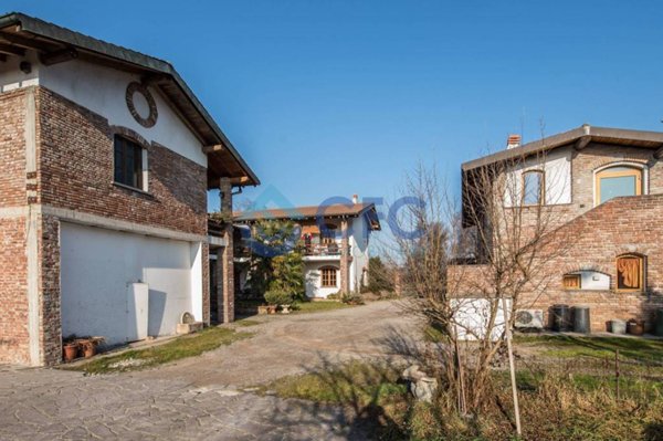 casa indipendente in vendita a Parabiago