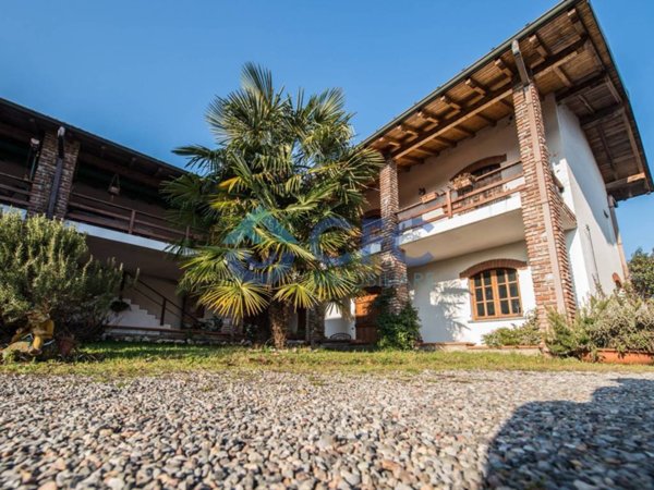 casa indipendente in vendita a Parabiago
