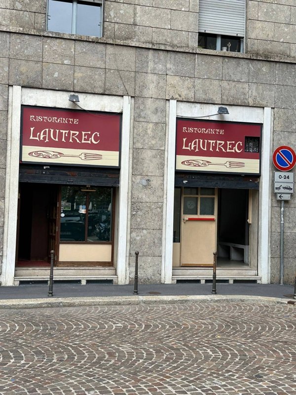 locale commerciale in vendita a Parabiago