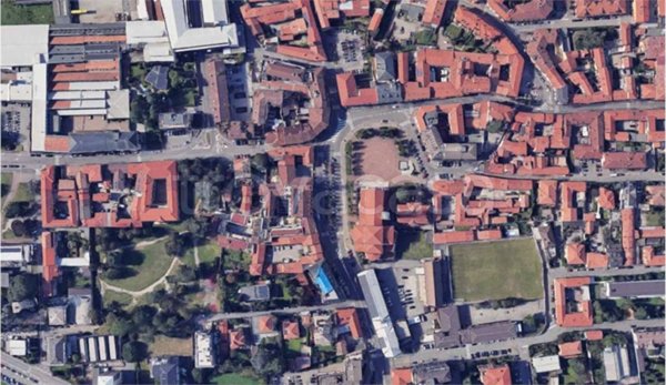 negozio in vendita a Parabiago