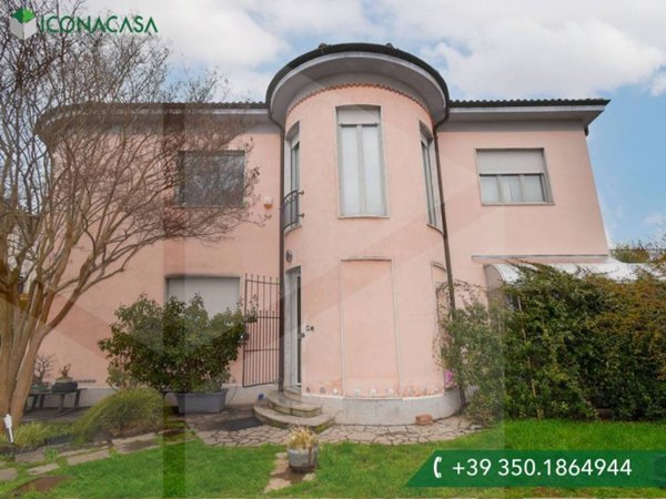 casa indipendente in vendita a Parabiago