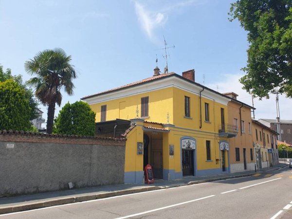 negozio in vendita a Parabiago