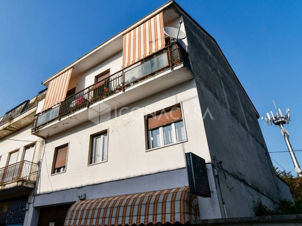 intera palazzina in vendita a Parabiago