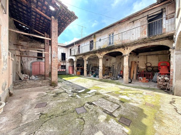 casa indipendente in vendita a Parabiago