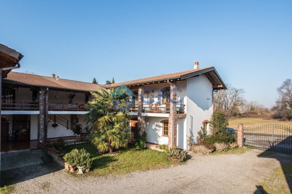 casa indipendente in vendita a Parabiago