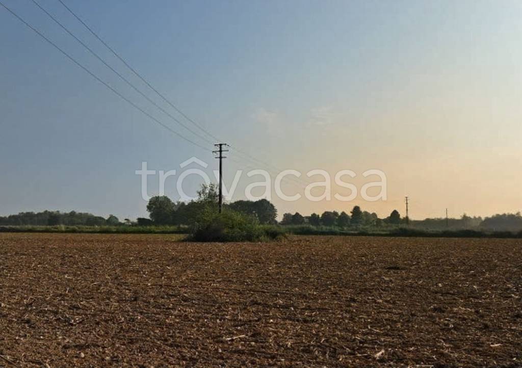 terreno edificabile in vendita a Parabiago