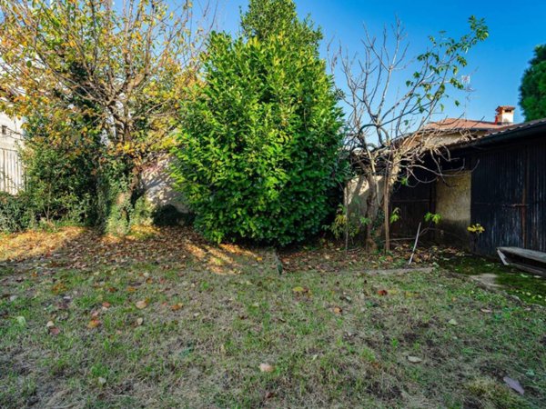 terreno edificabile in vendita a Parabiago