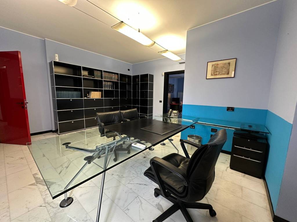 ufficio in vendita a Parabiago