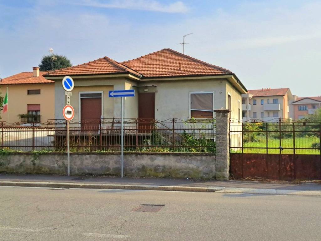 casa indipendente in vendita a Parabiago