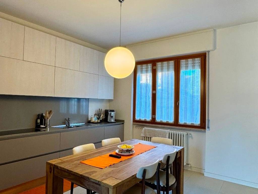 casa indipendente in vendita a Parabiago