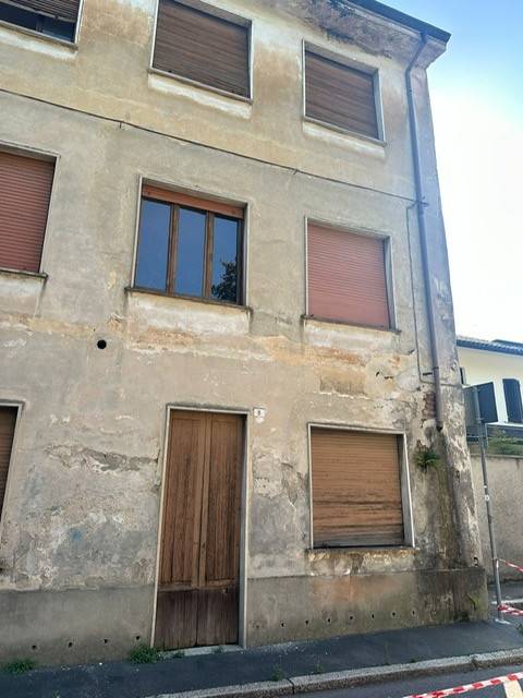 intera palazzina in vendita a Parabiago