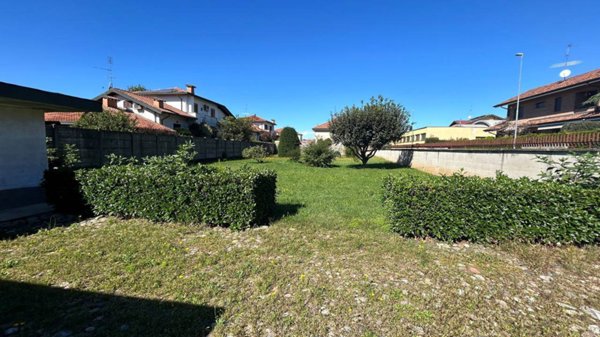 terreno edificabile in vendita a Parabiago
