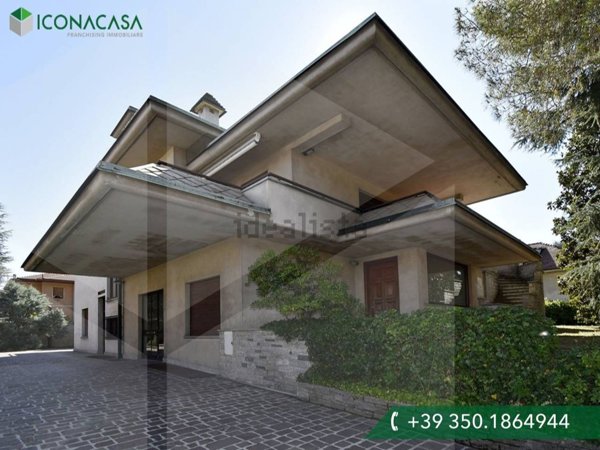 casa indipendente in vendita a Parabiago