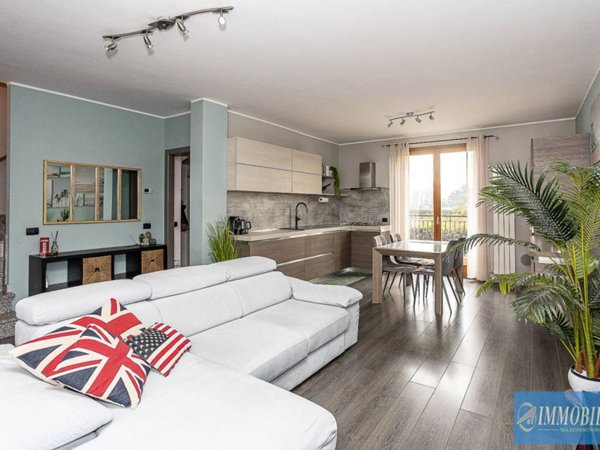 casa indipendente in vendita a Parabiago